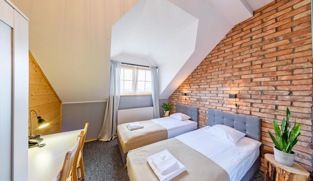 Отели типа «постель и завтрак» Hotel Czerwone Korale Cielimowo